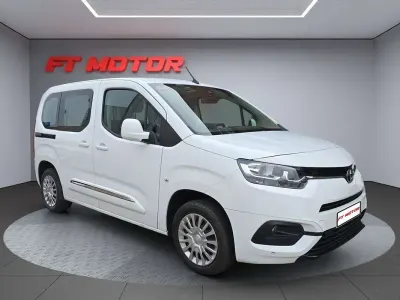 Usado Toyota Proace City City 102 CV (75 kW) 2020 Blanco Monovolumen
