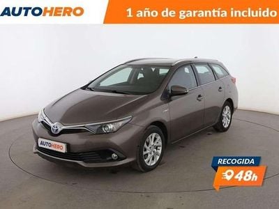 Usado Toyota Auris Hybrid Business Edition 136 CV (100 kW) 2018 Gris Utilitario