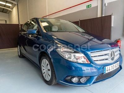Mercedes B200