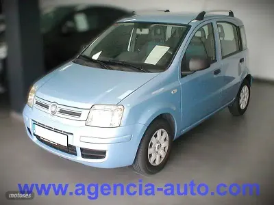 Usado Fiat Panda 69 CV (50 kW) 2010 Azul Utilitario