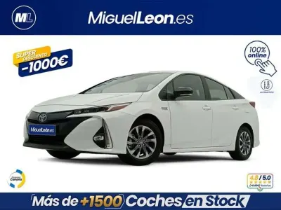 Usado Toyota Prius Advance 122 CV (89 kW) 2022 Blanco Utilitario
