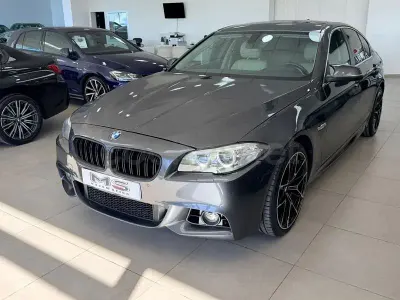 Usado BMW 520 Comfort Edition 190 CV (139 kW) 2016 Gris / plata Berlina