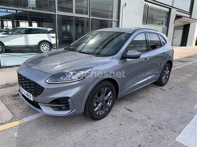Usado Ford Kuga ST-Line X 190 CV (139 kW) 2022 Gris / plata SUV