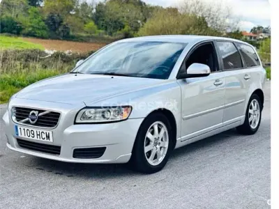 Usado Volvo V50 Summum 109 CV (80 kW) 2011 Gris / plata Familiar