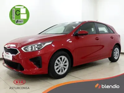 Usado Kia Ceed 120 CV (88 kW) 2019 Rojo Utilitario
