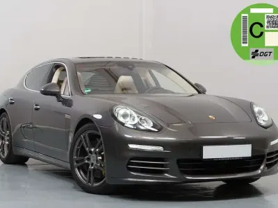 Usado Porsche Panamera 4S Executive 420 CV (308 kW) 2013 Beige Berlina