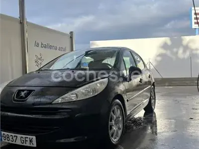 Usado Peugeot 207 75 CV (55 kW) 2008 Negro Berlina