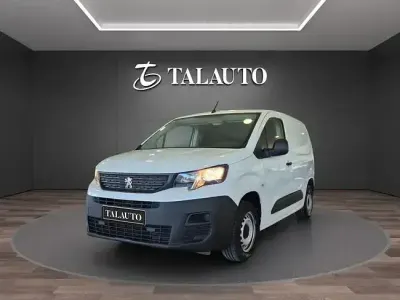 Usado Peugeot Partner S 100 CV (73 kW) 2019 Blanco Monovolumen