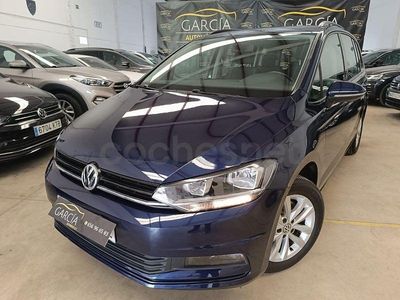 Usado VW Touran Advance 115 CV (84 kW) 2019 Azul Monovolumen