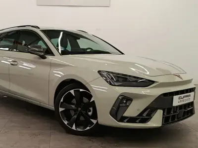 Usado Cupra Leon 150 CV (110 kW) 2025 Beige Familiar