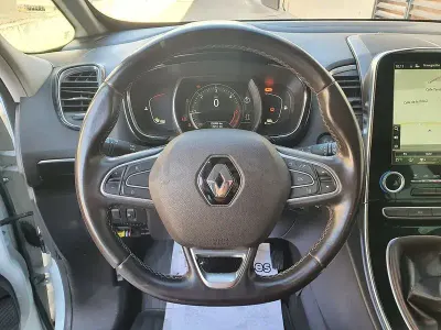 Usado Renault Espace LIMITED 130 CV (95 kW) 2018 Blanco Monovolumen