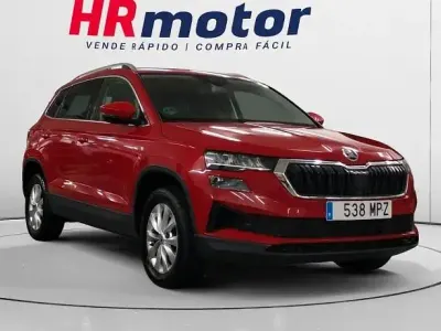 Usado Skoda Karoq Ambition 116 CV (85 kW) 2024 Rojo SUV