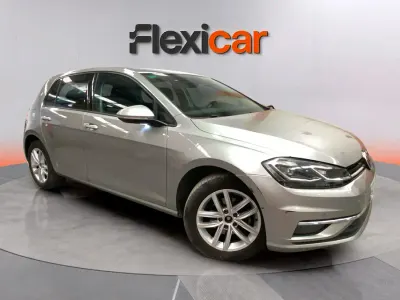 Usado VW Golf VII Advance 115 CV (84 kW) 2019 Gris Berlina