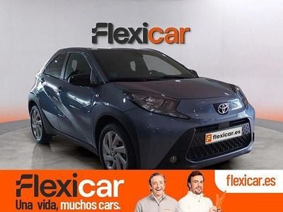 Usado Toyota Aygo Play 72 CV (52 kW) 2024 Azul