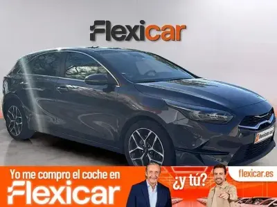 Usado Kia Ceed 120 CV (88 kW) 2021 Blanco Utilitario