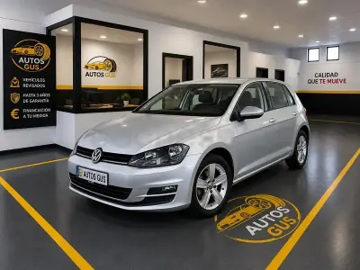 Usado VW Golf VII Advance 105 CV (77 kW) 2014 Gris / plata Berlina