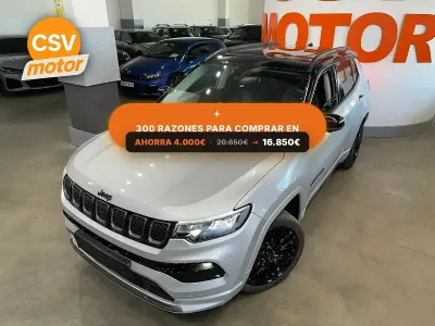 Usado Jeep Compass Limited 240 CV (176 kW) 2022 Gris / plata SUV