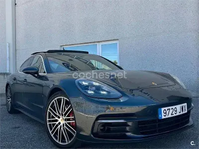 Usado Porsche Panamera Sport Turismo 422 CV (310 kW) 2017 Negro Familiar