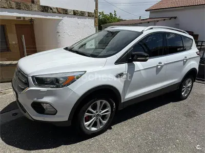 Usado Ford Kuga Titanium 120 CV (88 kW) 2017 Blanco SUV