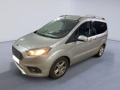 Usado Ford Tourneo Connect Trend 100 CV (73 kW) 2018 Gris / plata Monovolumen