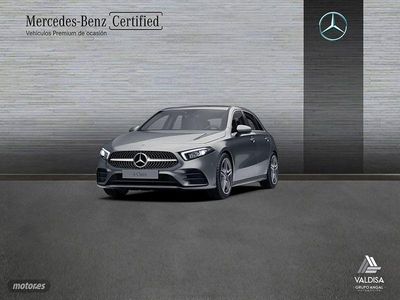 Gris / plateado Usado 2021 Mercedes A250 AMG line | 28.900 €