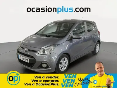 Usado Hyundai i10 87 CV (63 kW) 2014 Gris Utilitario