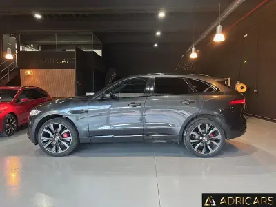Usado Jaguar F-Pace S 300 CV (220 kW) 2018 Gris / plata SUV