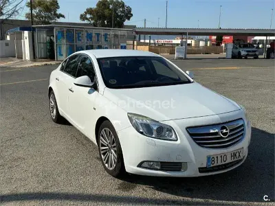Usado Opel Insignia Cosmo 160 CV (117 kW) 2012 Blanco Berlina