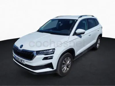 Usado Skoda Karoq Ambition 150 HP (110 kW) 2022 Branco SUV