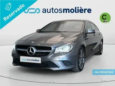 Usado Mercedes CLA180 122 CV (89 kW) 2016 Gris Berlina
