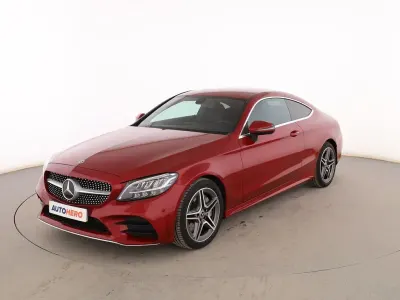 Usado Mercedes C300e AMG line 272 CV (200 kW) 2021 Rojo Coupe