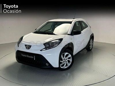 Usado Toyota Aygo X Play 72 CV (52 kW) 2024 Blanco SUV