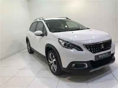 Usado Peugeot 2008 Allure 110 CV (80 kW) 2018 SUV