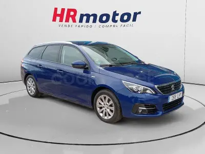 Usado Peugeot 308 SW Style 110 CV (80 kW) 2020 Azul Familiar