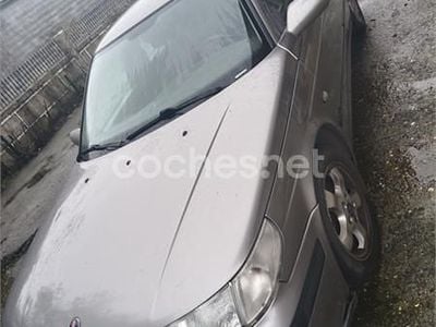 Gris / plata Usado 2001 Saab 9-5 Linear Berlina | 1100 €