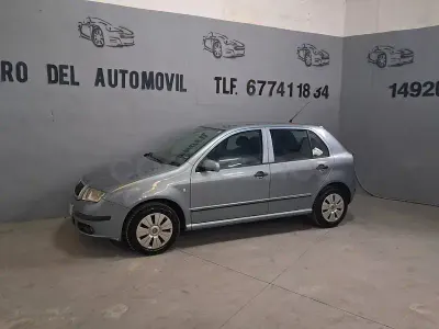 Occasion Skoda Fabia 70 PK (51 kW) 2006 Blauw Sedan