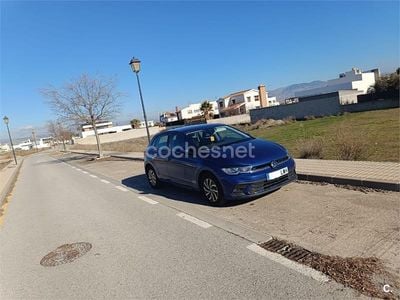 Usado VW Polo Life 95 CV (69 kW) 2022 Azul Berlina