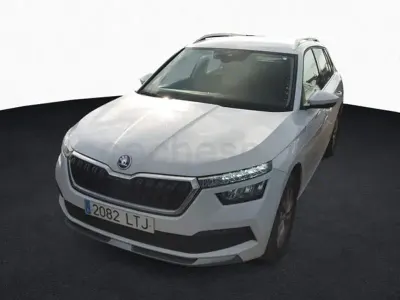 Usado Skoda Kamiq Ambition 110 CV (80 kW) 2021 Blanco SUV