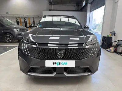 Usado Peugeot 5008 GT 145 CV (106 kW) 2025 Gris SUV