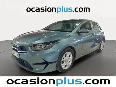 Usado Kia Ceed 101 CV (74 kW) 2022 Gris Utilitario