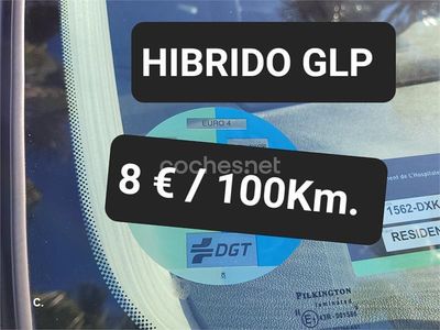 Usado Ford Focus Trend 100 CV (73 kW) 2006 Gris / plata Berlina