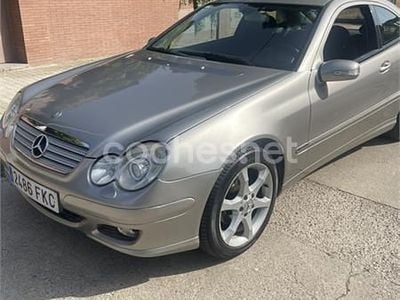 Usado Mercedes C180 Sport Edition 143 CV (105 kW) 2007 Beige Berlina