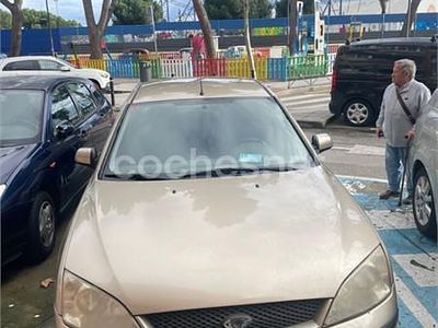 Beige Usado 2001 Ford Mondeo Trend Berlina | 1600 € (Precio justo)