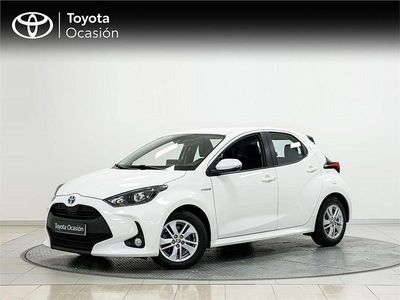 Usado Toyota Yaris Hybrid Active 116 CV (85 kW) 2021 Blanco Berlina