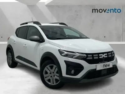 Usado Dacia Sandero Expression 101 CV (74 kW) 2023 Blanco Berlina