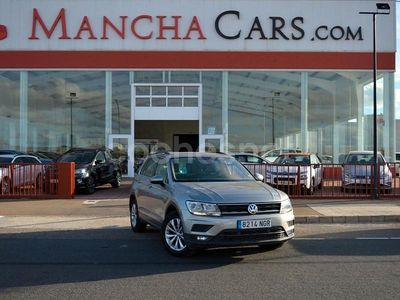 Usado VW Tiguan Sportline 150 CV (110 kW) 2021 Gris SUV