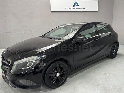 Usado Mercedes A180 AMG line 109 CV (80 kW) 2015 Negro Berlina
