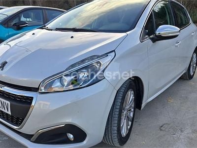 Usado Peugeot 208 82 CV (60 kW) 2018 Blanco Utilitario