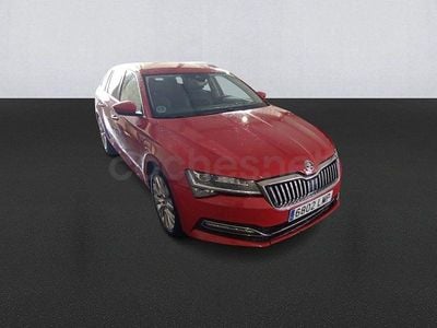 Rojo Usado 2021 Skoda Superb Style Familiar | 20.700 € (Precio justo)