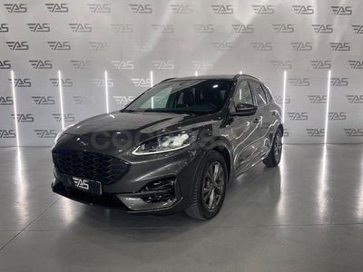 Usado Ford Kuga ST-Line 150 CV (110 kW) 2021 Gris / plata SUV